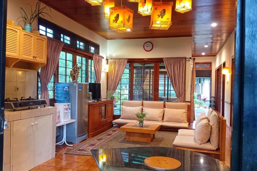 Designer Villa Tokyo Чіанджур Екстер'єр фото